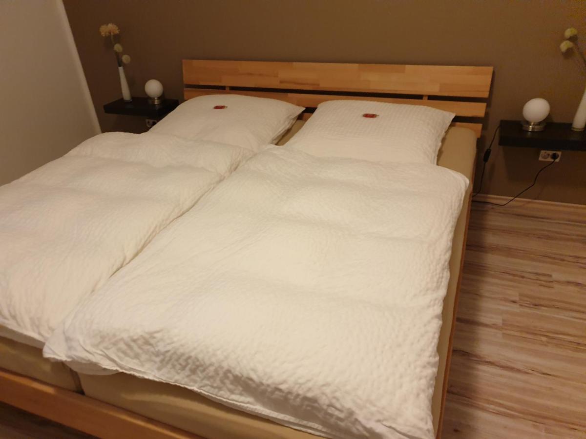 Ferienwohnung Antel Andernach Esterno foto